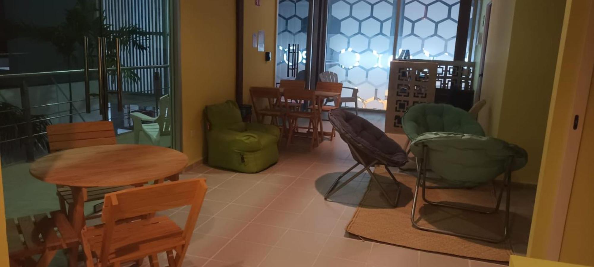 Hostel Tropico 20 Pdc Playa del Carmen Eksteriør bilde
