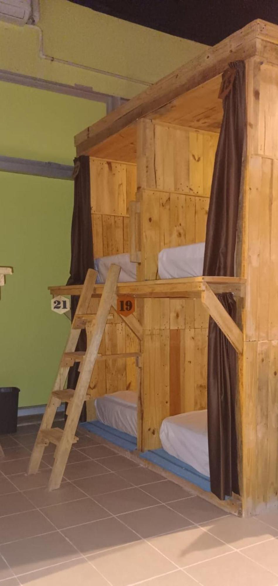 Hostel Tropico 20 Pdc Playa del Carmen Eksteriør bilde