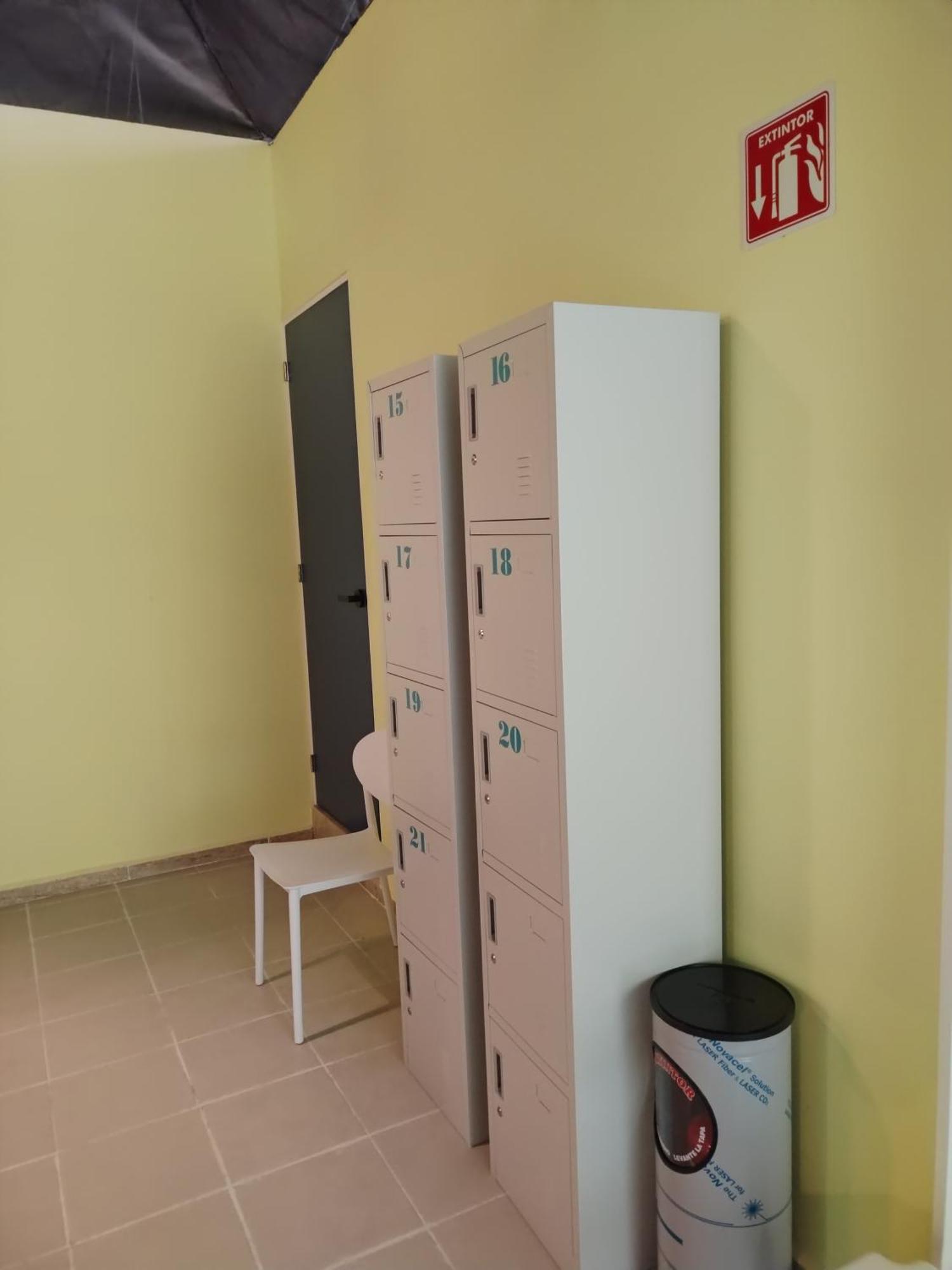 Hostel Tropico 20 Pdc Playa del Carmen Eksteriør bilde